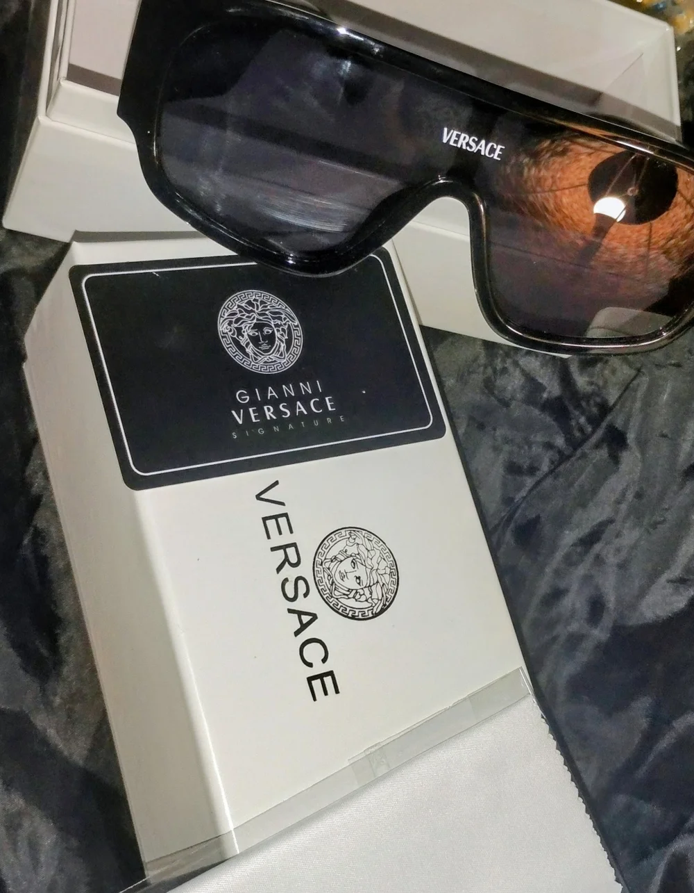 Versace Black And Gold Nib Sunglasses with Gold Logo - Picture 8 of 10